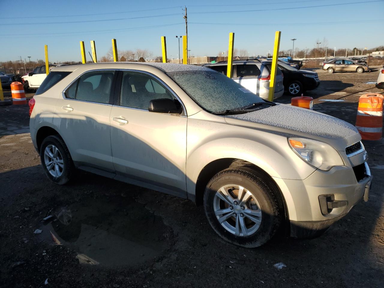 2014 Chevrolet Equinox VIN 1GNALAEKXEZ113282 Copart auction photo, front end / minor dent/scratches damage thumbnail 4