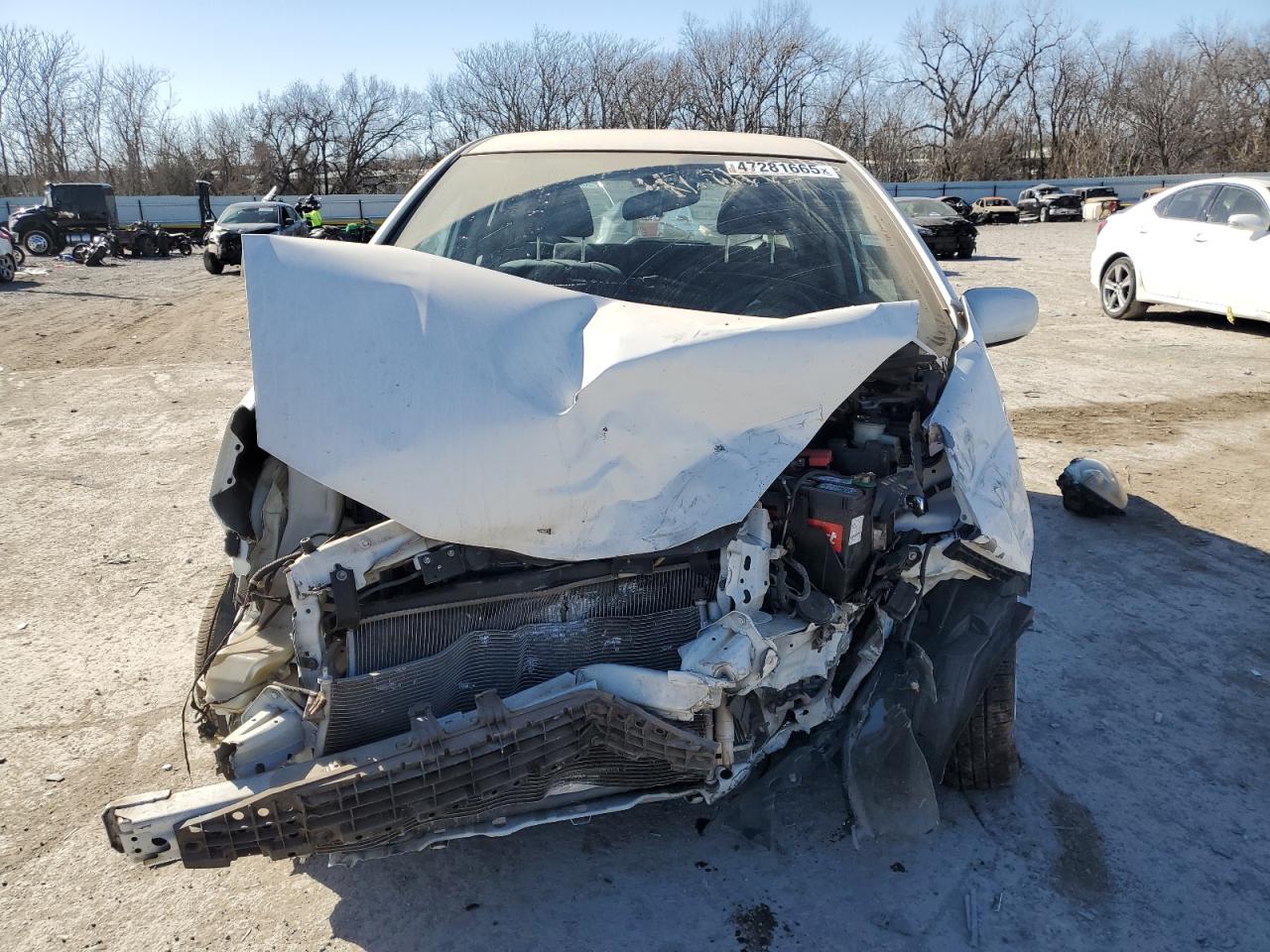 2013 Honda Fit VIN JHMGE8H3XDC081248 Copart auction photo, front end / minor dent/scratches damage thumbnail 5