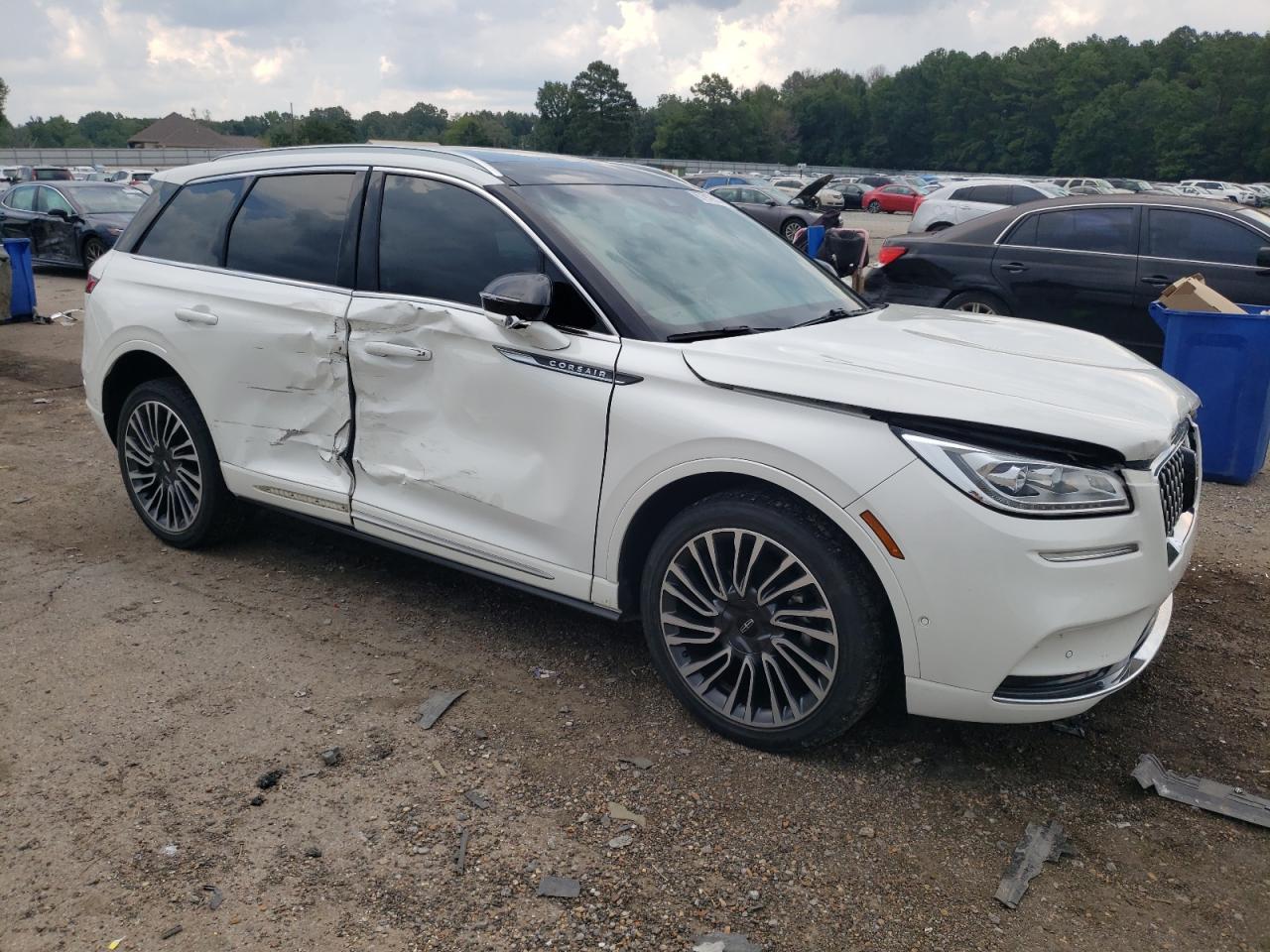 2020 Lincoln Corsair VIN 5LMCJ2DH6LUL02162 Copart auction photo, front end / side damage thumbnail 4