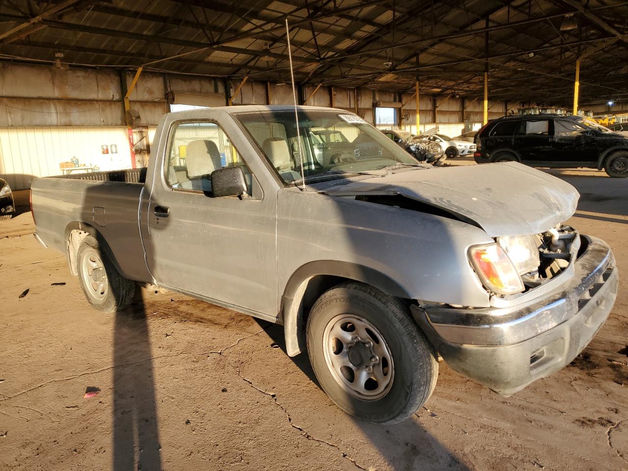 2000 Nissan Navara (Frontier) VIN 1N6DD21S5YC340513 Copart auction photo, front end damage thumbnail 4