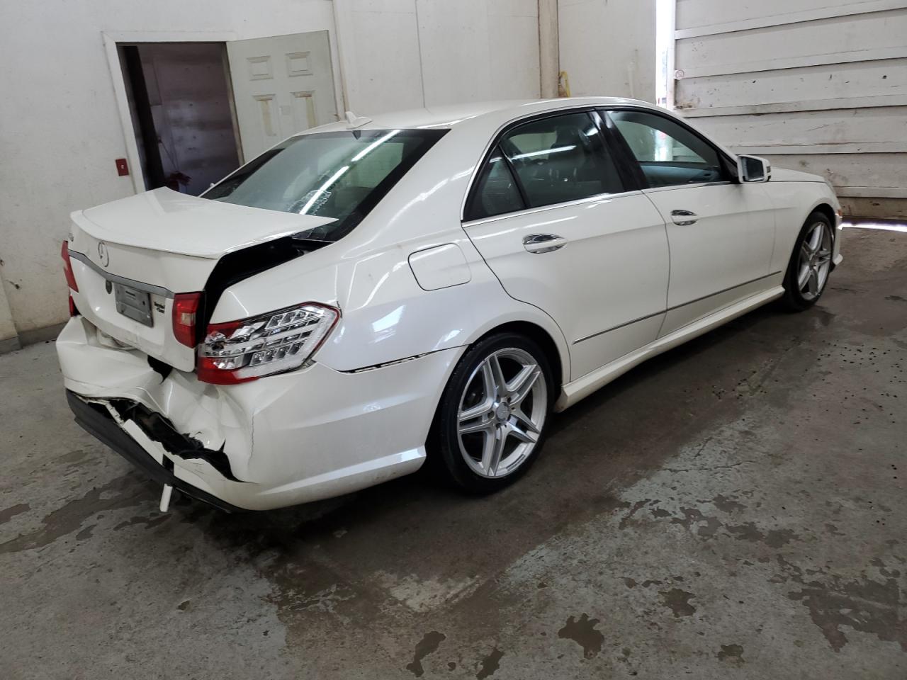 2013 Mercedes-Benz E-klasse VIN WDDHF5KB5DA679296 Copart auction photo, rear end damage thumbnail 3
