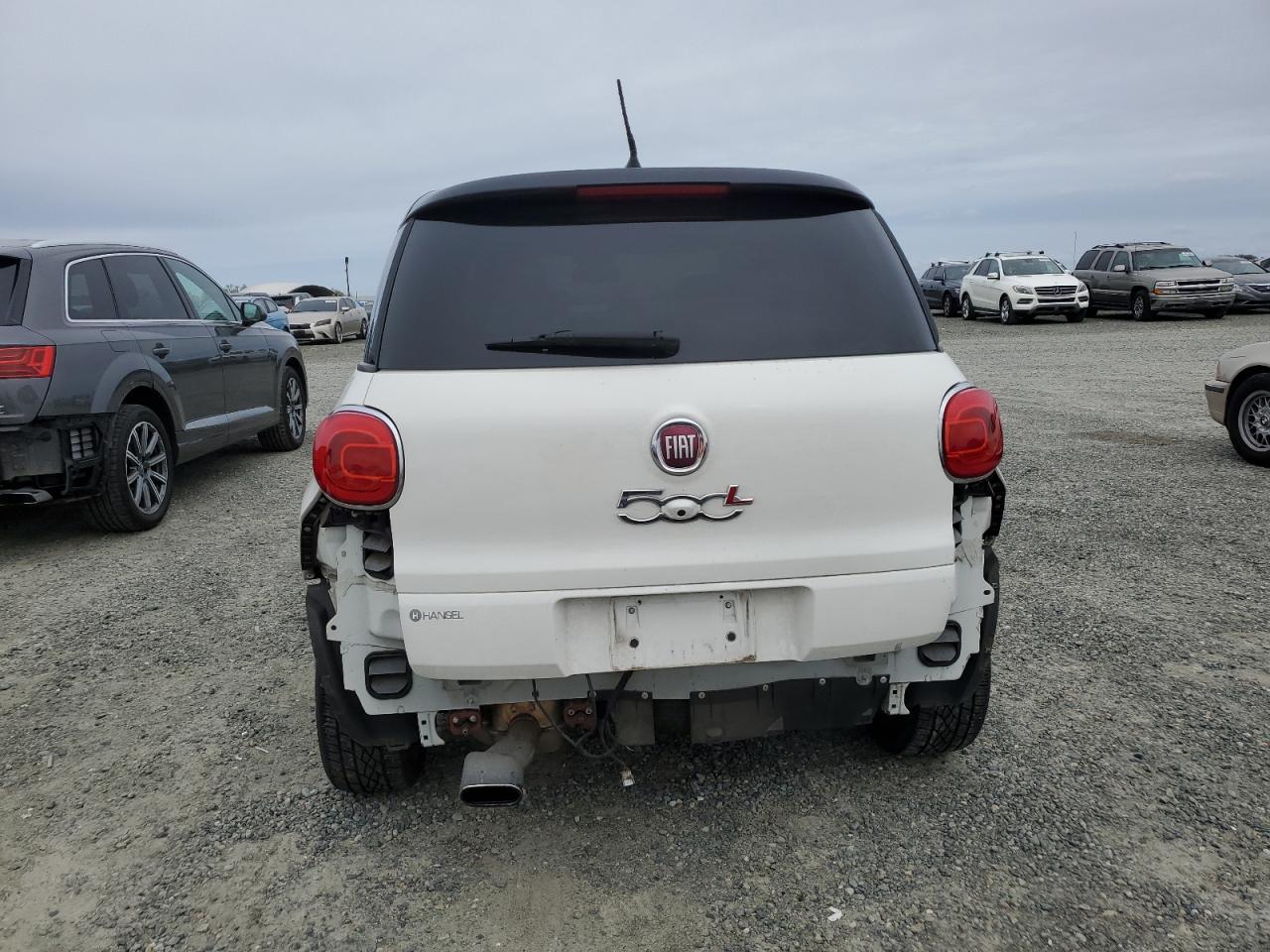 2017 Fiat 500 VIN ZFBCFACH1HZ039970 Copart auction photo, rear end / minor dent/scratches damage thumbnail 6