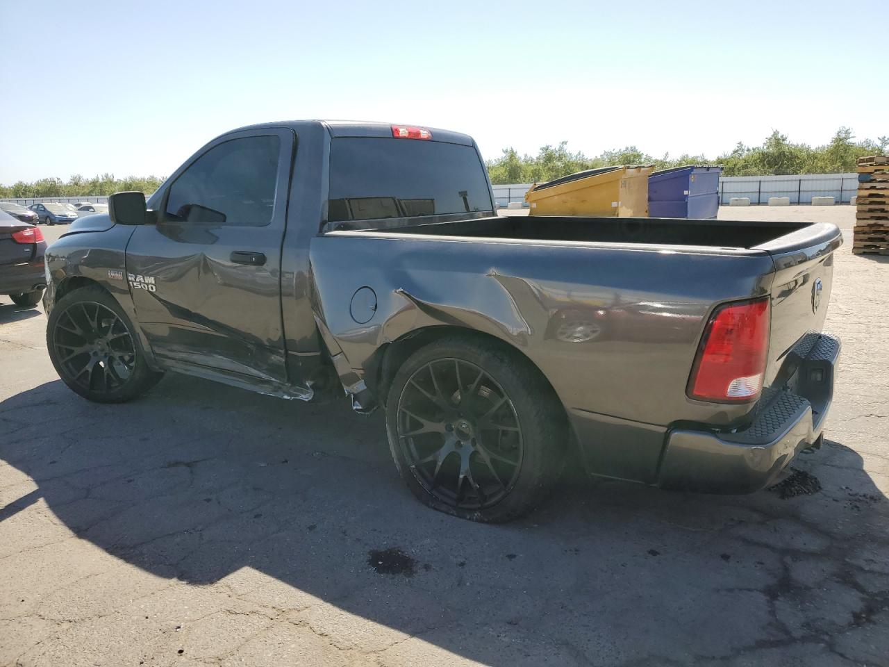 2018 RAM 1500 VIN 3C6JR6ATXJG195082 Copart auction photo, rear end / side damage thumbnail 2