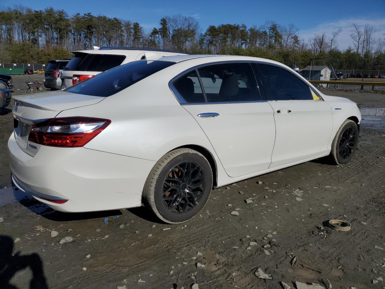 2017 Honda Accord VIN JHMCR6F31HC007099 Copart auction photo, front end / minor dent/scratches damage thumbnail 3