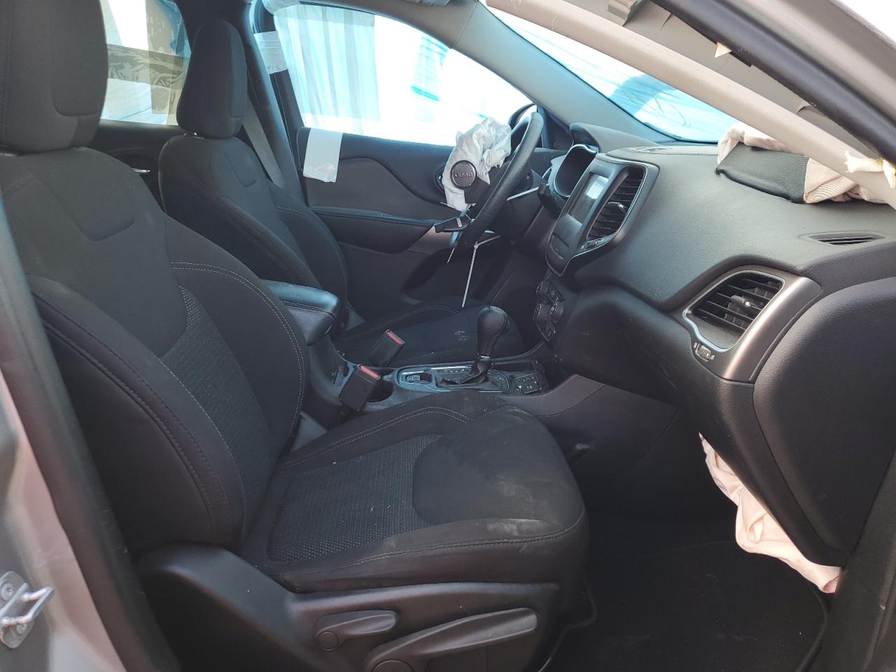 2019 Jeep Grand Cherokee VIN 1C4PJLCB4KD339978 Copart auction photo, side / front end damage thumbnail 7