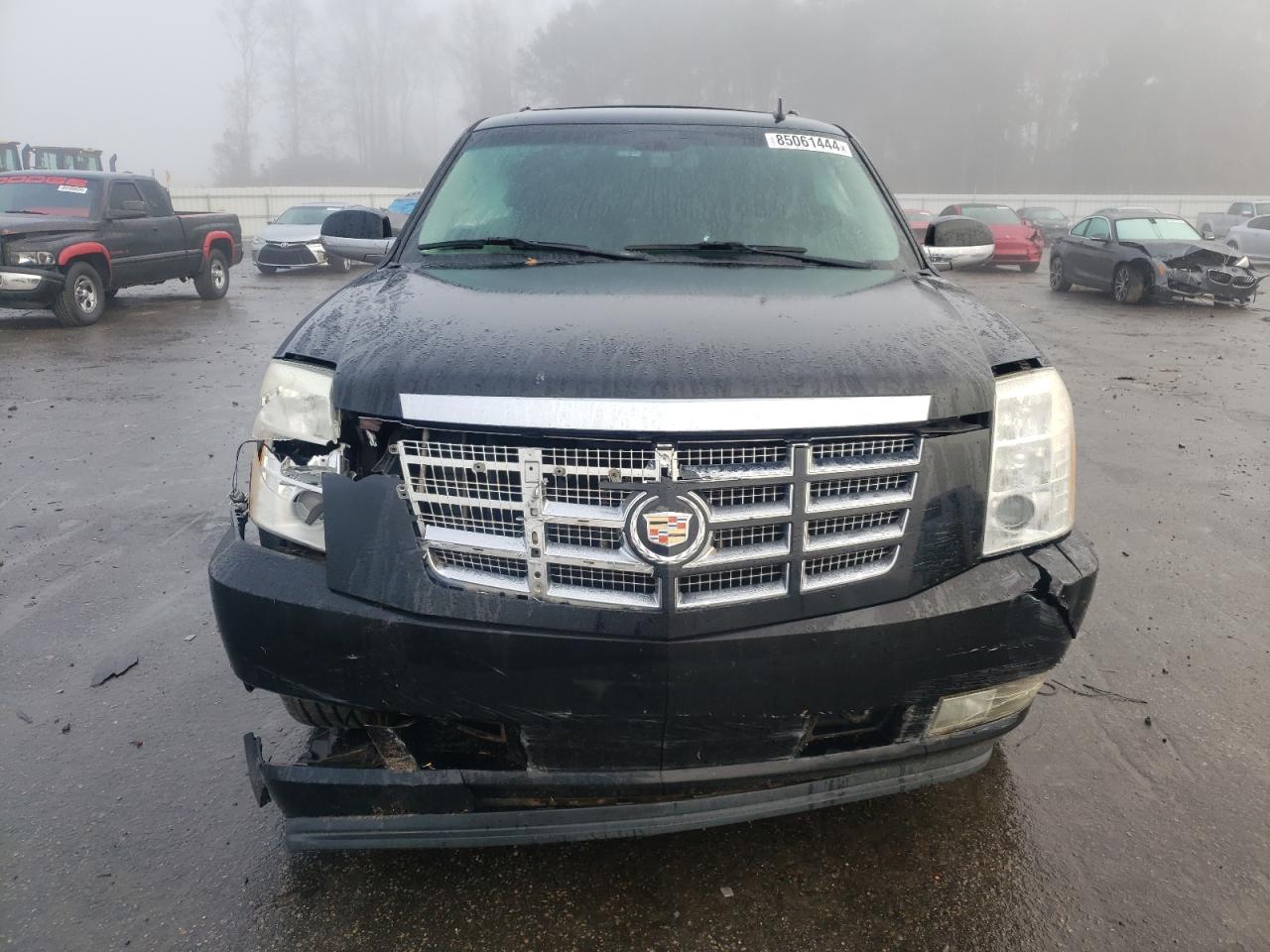 2010 Cadillac Escalade VIN 1GYUKCEF1AR159241 Copart auction photo, all over damage thumbnail 5