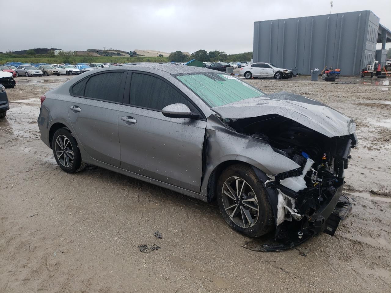 2022 KIA Forte VIN 3KPF24AD1NE456519 Copart auction photo, front end / minor dent/scratches damage thumbnail 4