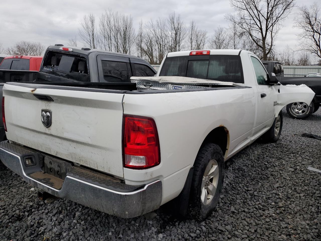 2017 RAM 1500 VIN 3C6JR6DGXHG504641 Copart auction photo, side / front end damage thumbnail 3