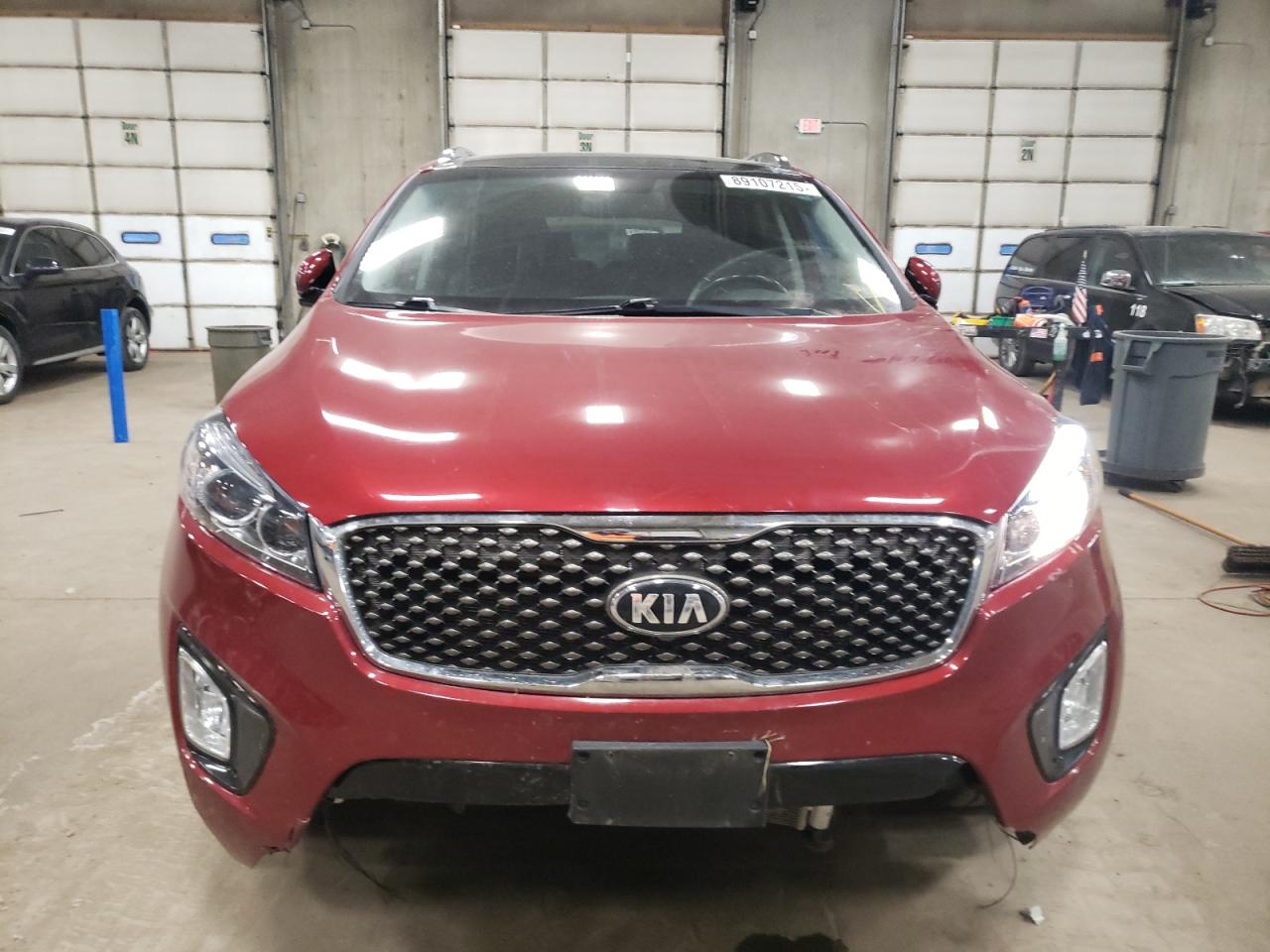2018 KIA Sorento VIN 5XYPKDA50JG418712 Copart auction photo, front end damage thumbnail 5