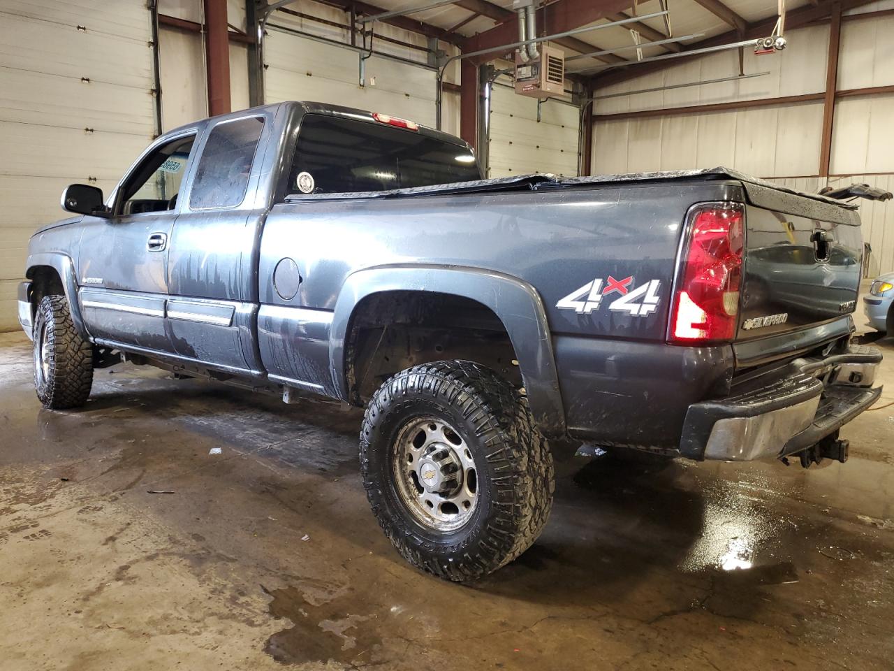 2005 Chevrolet Silverado VIN 1GCHK29U05E209408 Copart auction photo, undercarriage / front end damage thumbnail 2