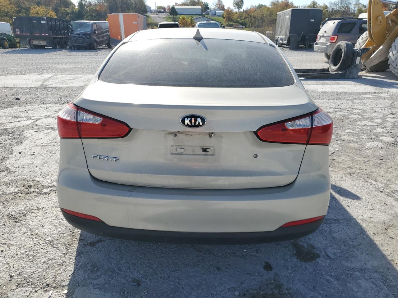 2015 KIA Forte VIN KNAFK4A69F5291461 Copart auction photo, all over damage thumbnail 6