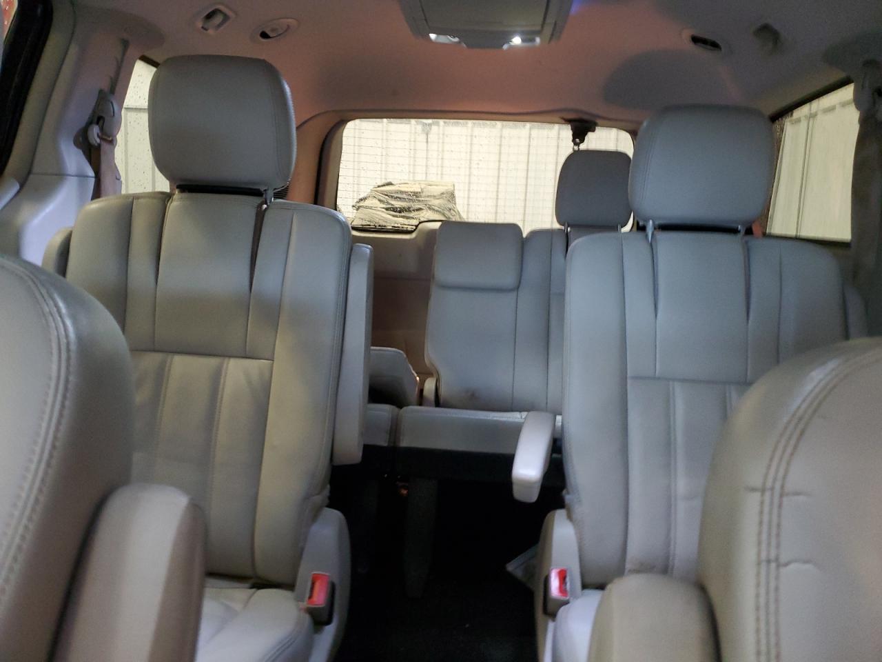 2015 Chrysler Town & Country VIN 2C4RC1AG5FR677642 Copart auction photo, front end damage thumbnail 10