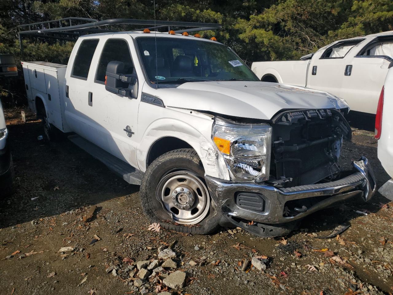2015 Ford F350 VIN 1FT8W3BTXFEC40081 Copart auction photo, all over damage thumbnail 4