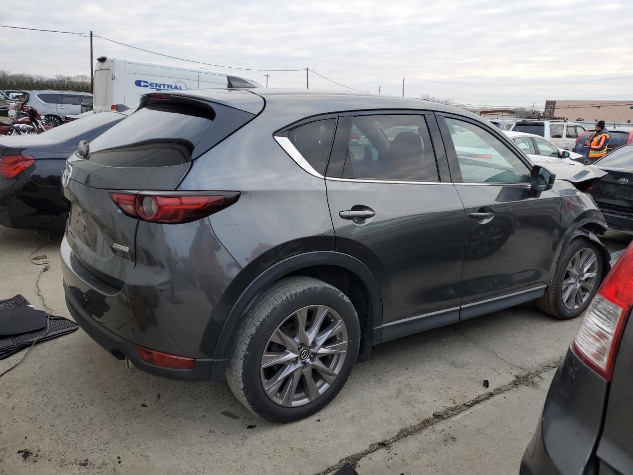 2019 Mazda CX-5 VIN JM3KFBDM1K0577324 Copart auction photo, front end damage thumbnail 3