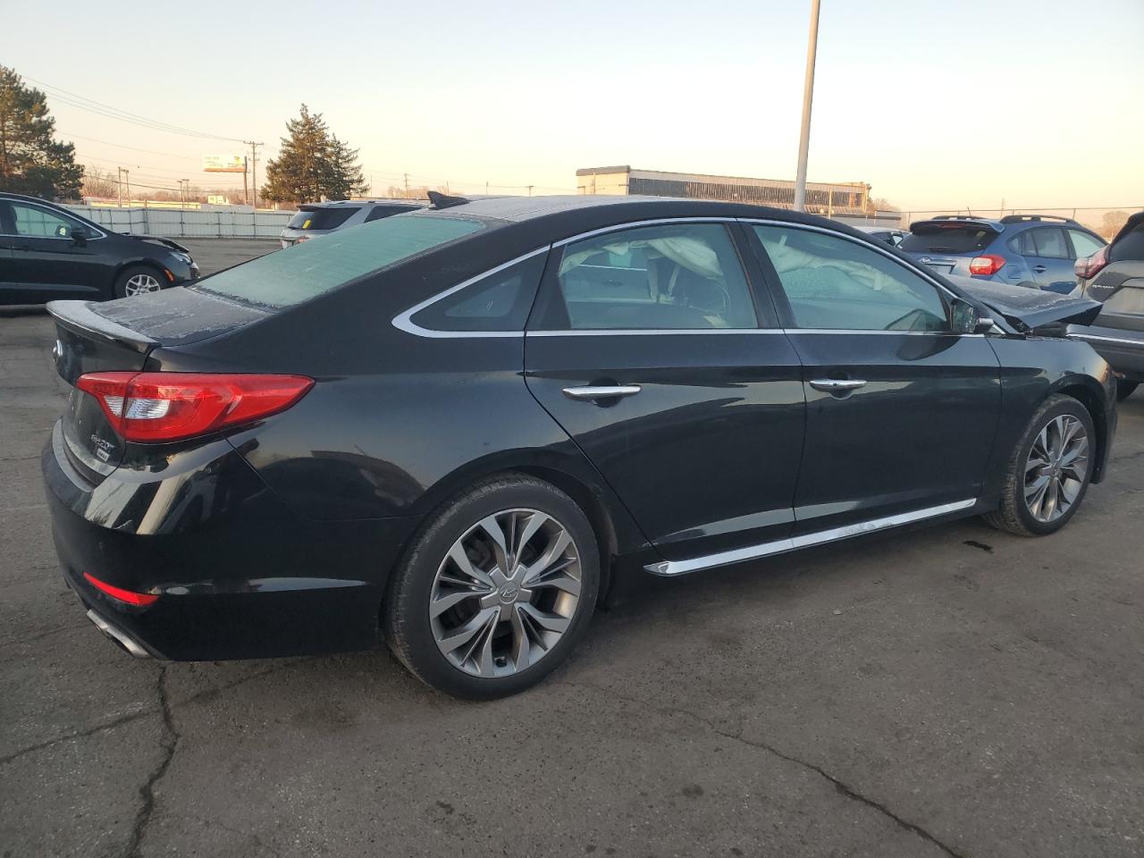 2015 Hyundai Sonata VIN 5NPE34AB1FH135164 Copart auction photo, front end damage thumbnail 3