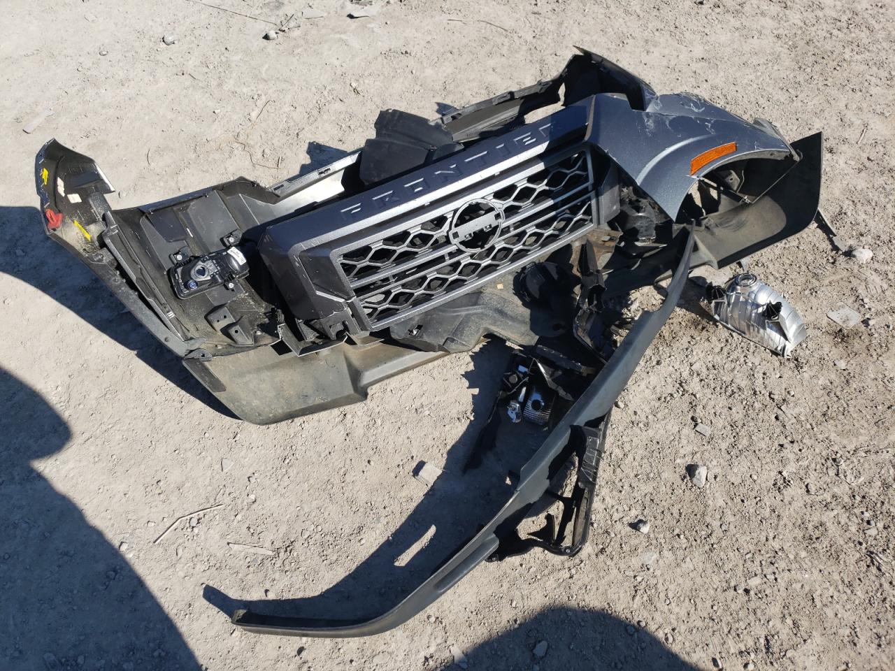 2024 Nissan Navara (Frontier) VIN 1N6ED1EJ5RN617375 Copart auction photo, front end / side damage thumbnail 14