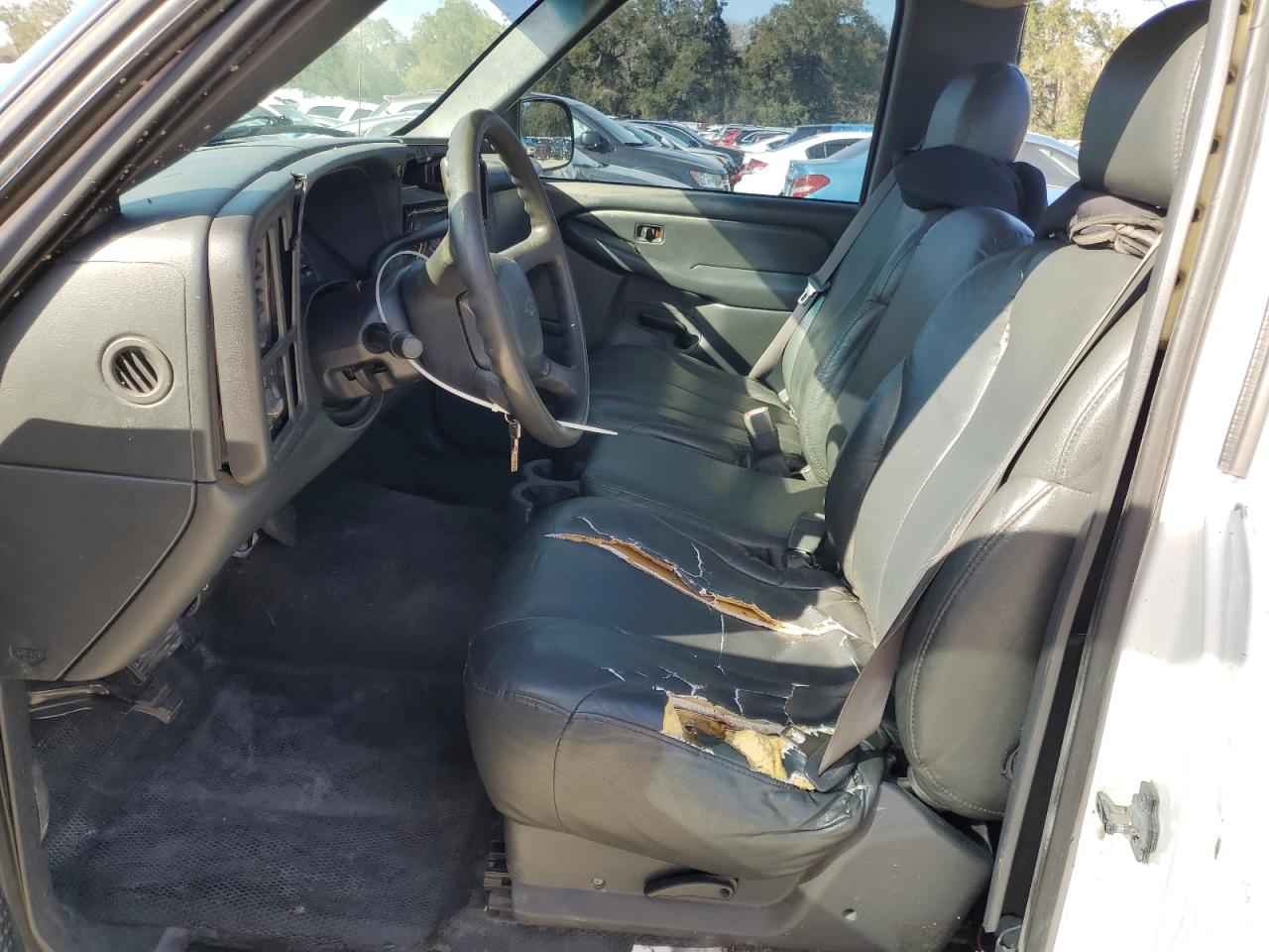 2001 Chevrolet Silverado VIN 1GCEC14W61Z180471 Copart auction photo, all over damage thumbnail 7