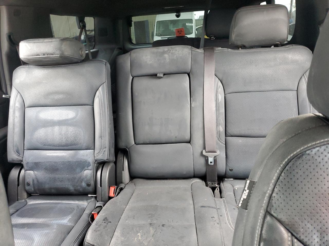 2021 Chevrolet Suburban VIN 1GNSCBKDXMR396412 Copart auction photo, water/flood / rear end damage thumbnail 10