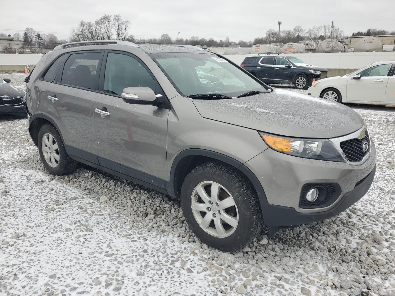 2013 KIA Sorento VIN 5XYKT3A62DG353313 Copart auction photo, rear end damage thumbnail 4