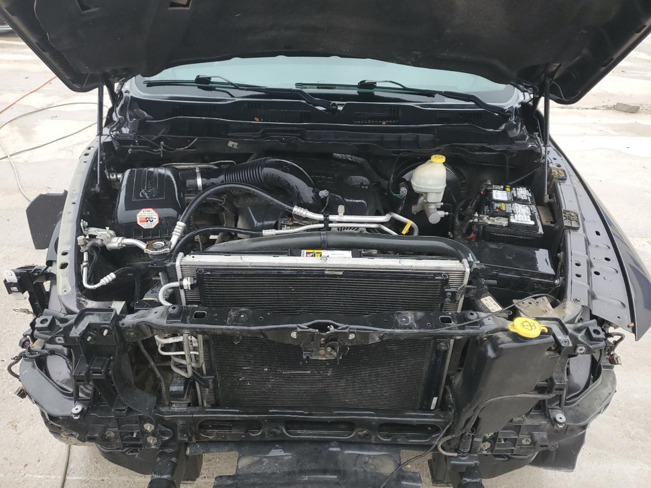 2015 RAM 1500 VIN 1C6RR6LT4FS729631 Copart auction photo, front end / minor dent/scratches damage thumbnail 11