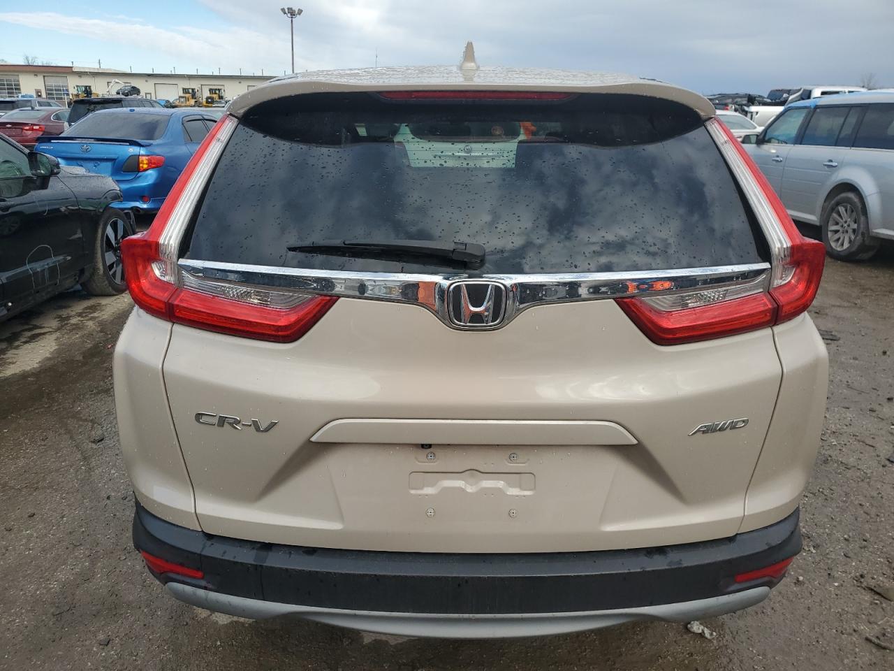 2018 Honda CR-V VIN 2HKRW2H53JH666355 Copart auction photo, front end / minor dent/scratches damage thumbnail 6