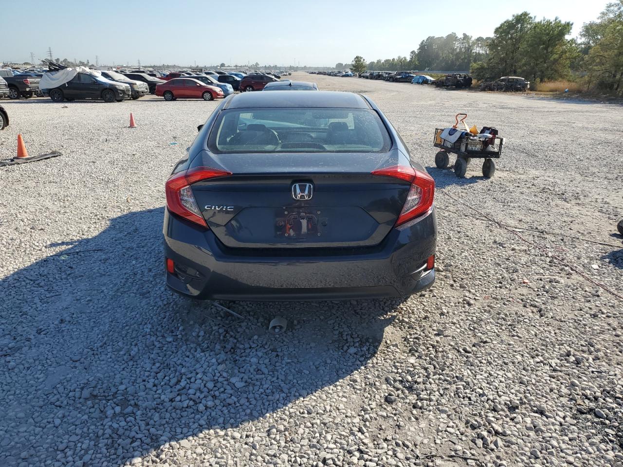 2017 Honda Civic VIN 19XFC2F5XHE021313 Copart auction photo, front end damage thumbnail 6