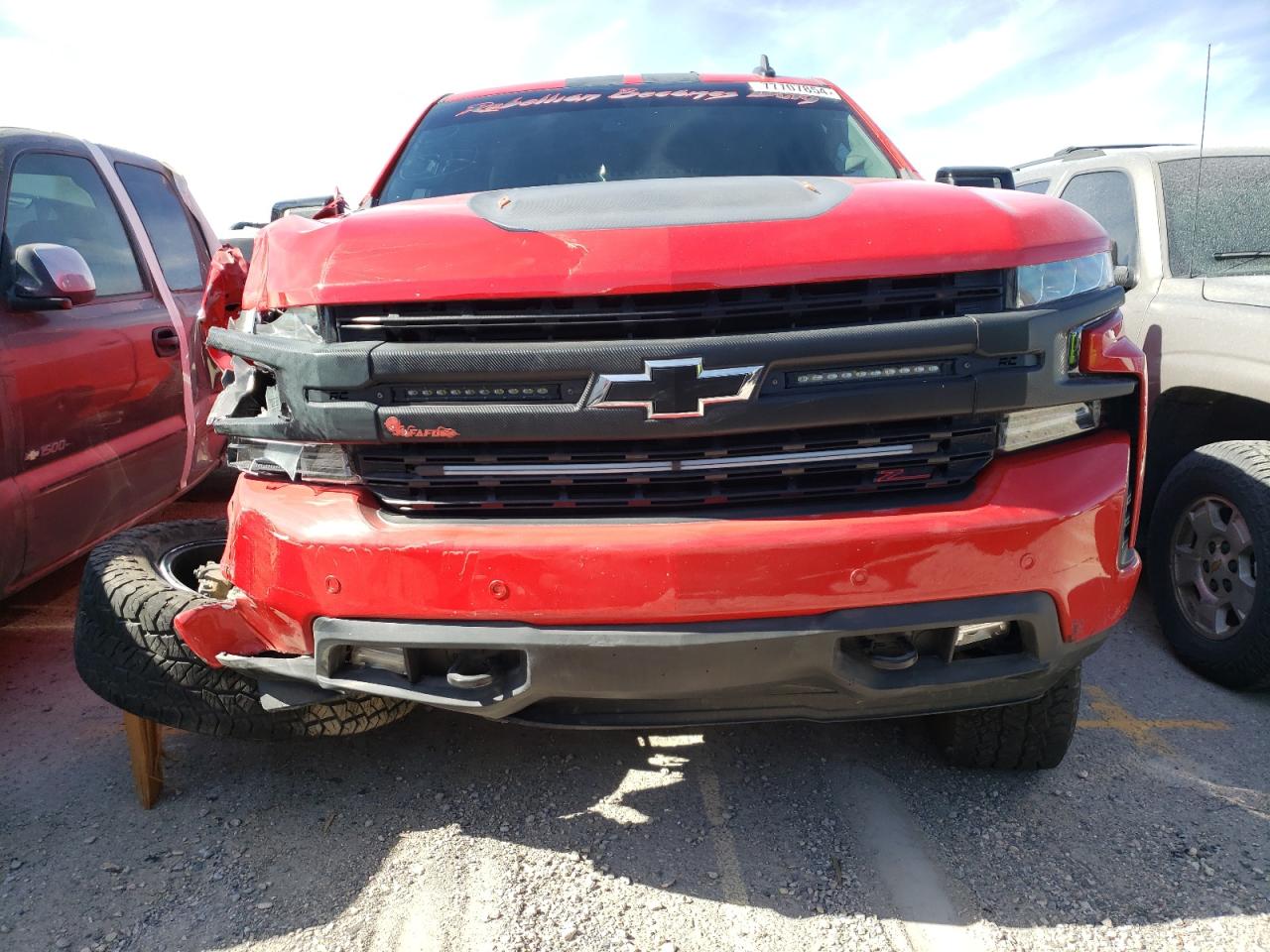 2022 Chevrolet Silverado VIN 1GCUYEEL4NZ235630 Copart auction photo, front end damage thumbnail 5