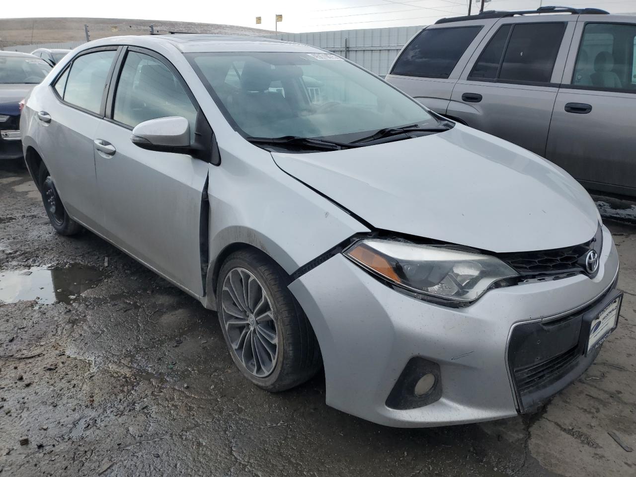 2016 Toyota Corolla VIN 5YFBURHE2GP564234 Copart auction photo, front end / hail damage thumbnail 4