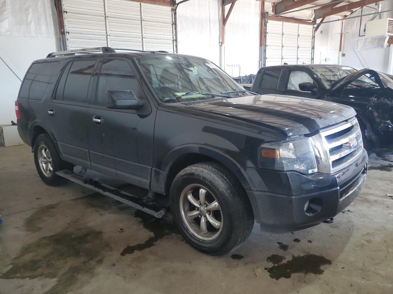 2014 Ford Expedition VIN 1FMJU2A54EEF30346 Copart auction photo, normal wear damage thumbnail 4