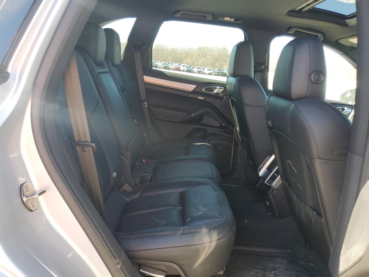 2016 Porsche Cayenne VIN WP1AA2A28GLA00736 Copart auction photo, front end damage thumbnail 11
