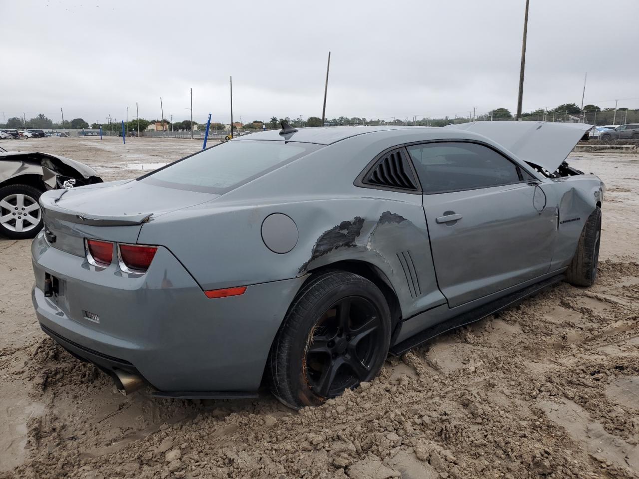2013 Chevrolet Camaro VIN 2G1FA1E39D9144795 Copart auction photo, front end / all over damage thumbnail 3