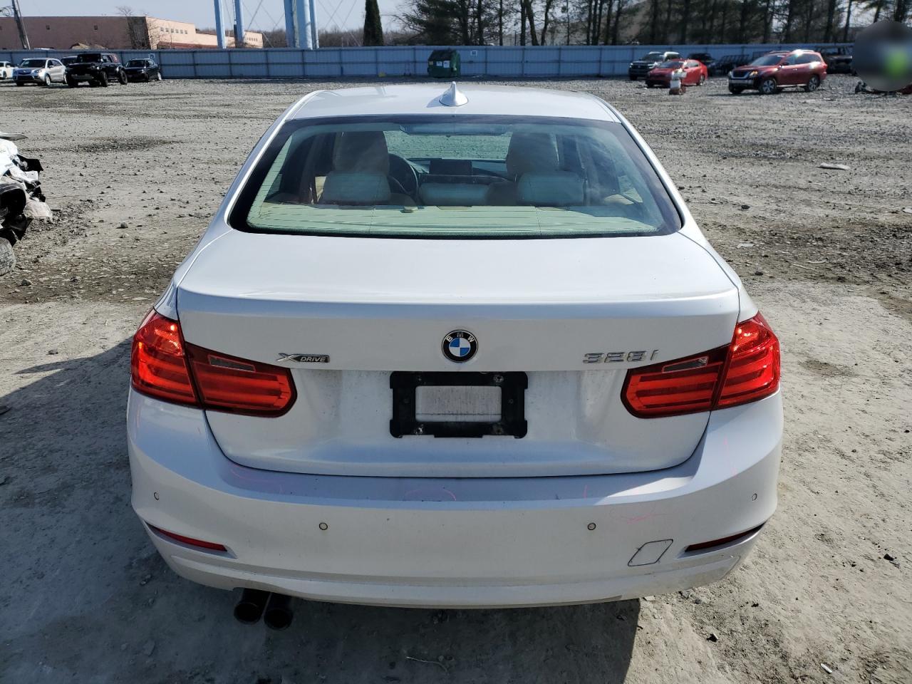 2013 BMW 3er VIN WBA3B5G54DNP40744 Copart auction photo, minor dent/scratches damage thumbnail 6