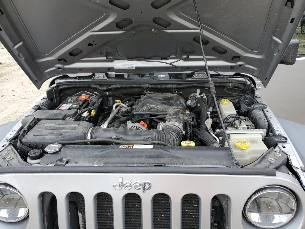 2015 Jeep Wrangler VIN 1C4BJWDG4FL723924 Copart auction photo, rear end / side damage thumbnail 14