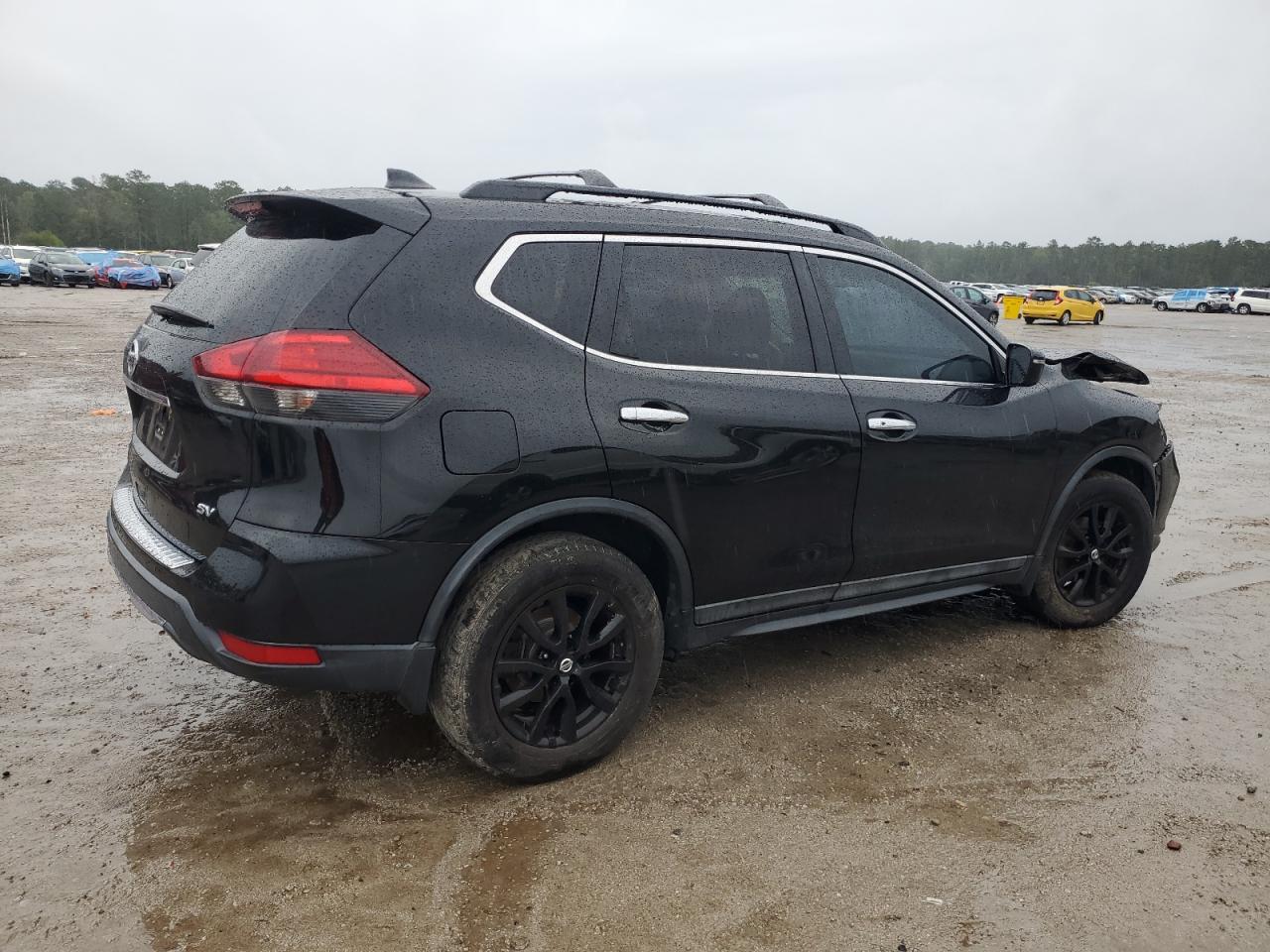2017 Nissan Rogue VIN 5N1AT2MT0HC830169 Copart auction photo, front end damage thumbnail 3