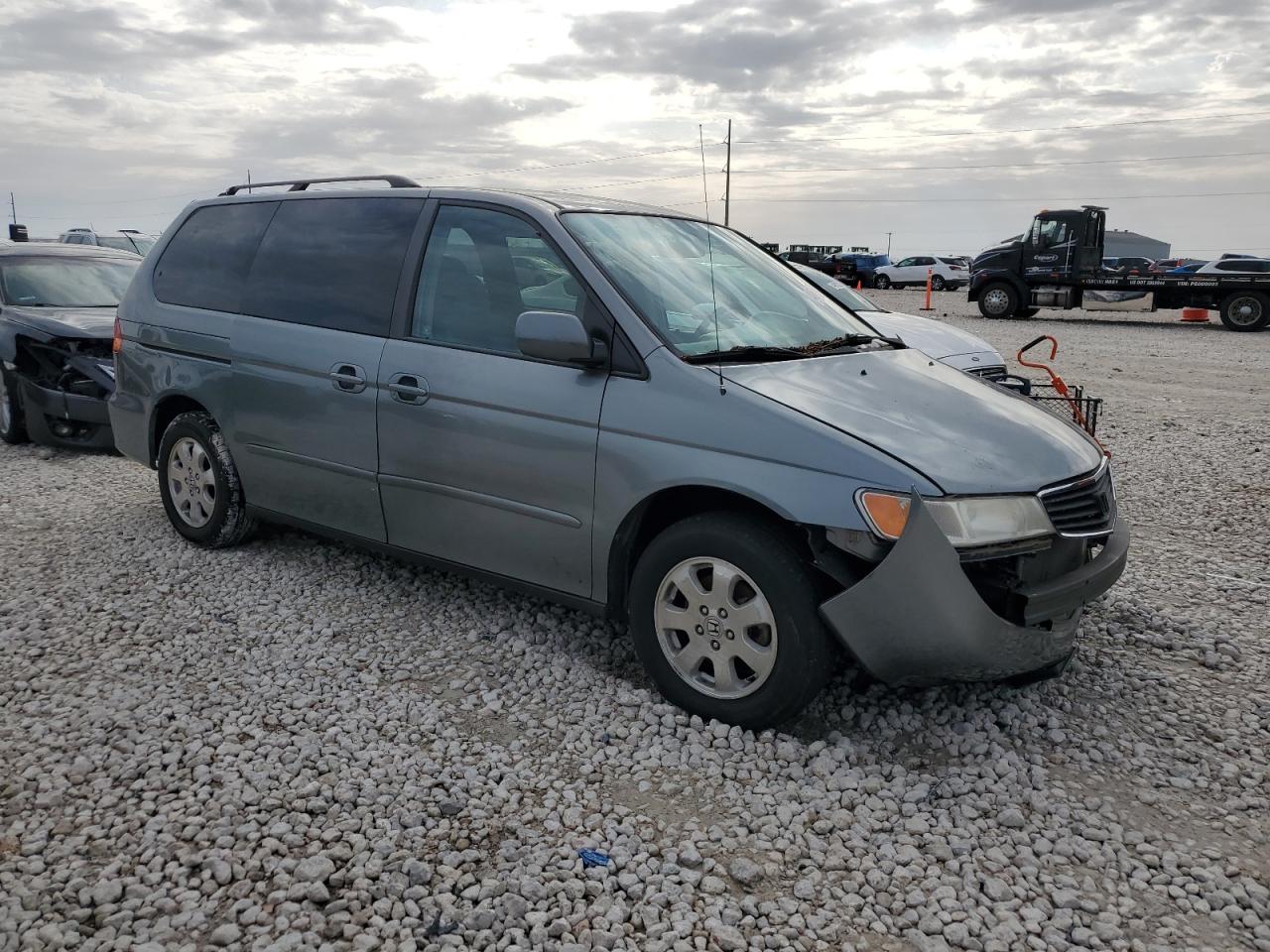 2002 Honda Odyssey VIN 5FNRL18682B041252 Copart auction photo, rear end / front end damage thumbnail 4