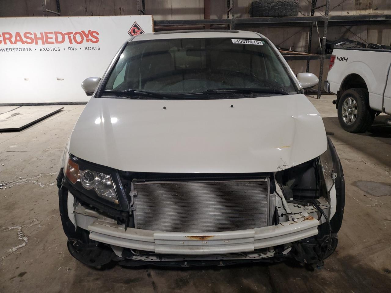 2016 Honda Odyssey VIN 5FNRL5H61GB067934 Copart auction photo, front end / minor dent/scratches damage thumbnail 5