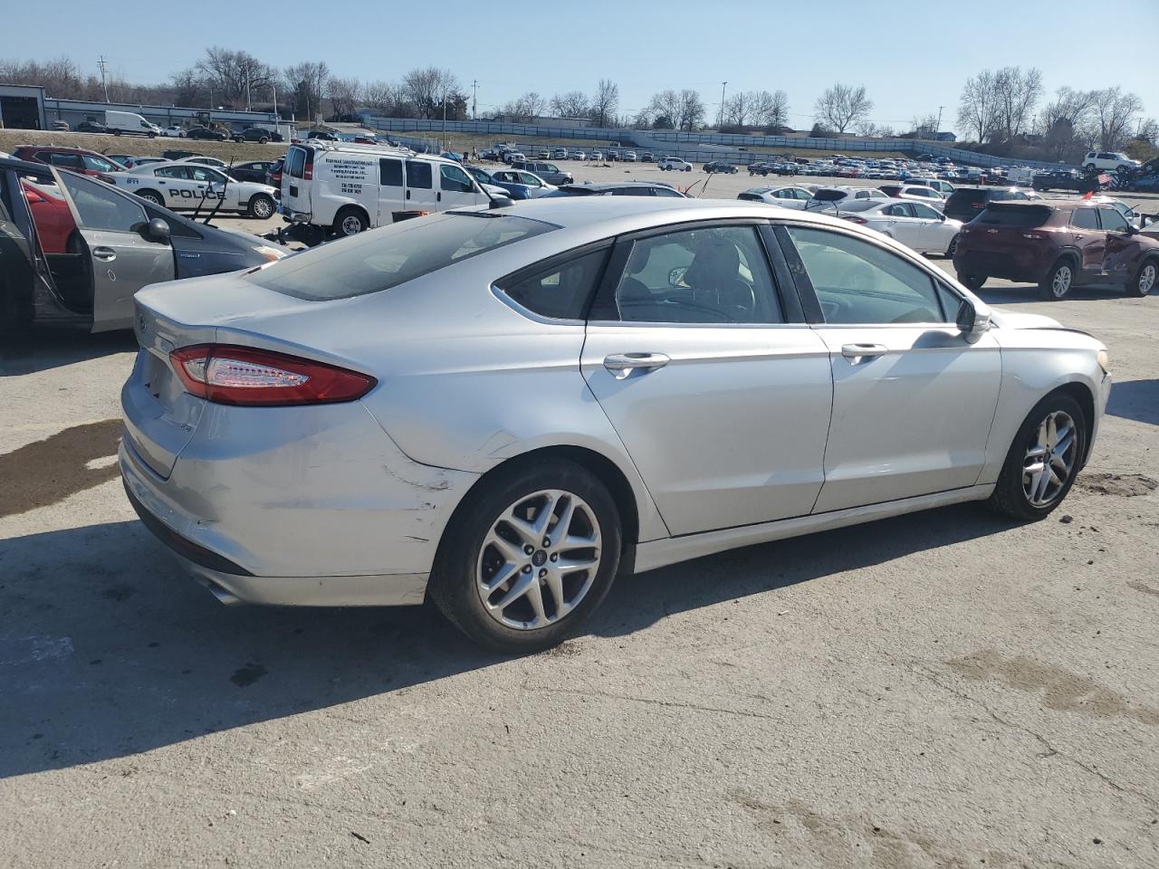 2016 Ford Fusion VIN 3FA6P0H70GR217636 Copart auction photo, front end / rear end damage thumbnail 3