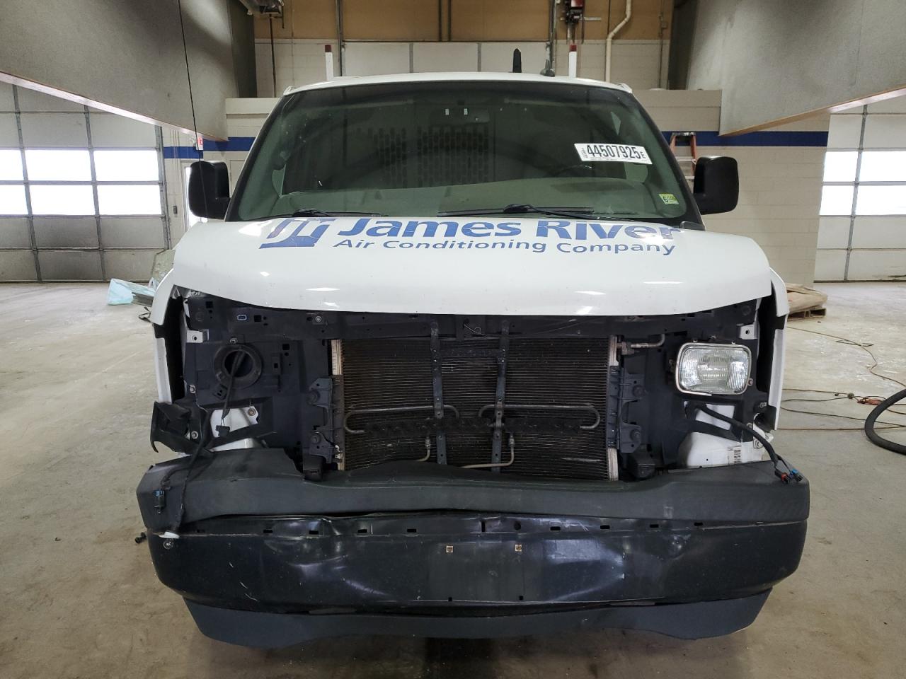 2017 Chevrolet Express VIN 1GCWGAFF1H1191702 Copart auction photo, front end damage thumbnail 5