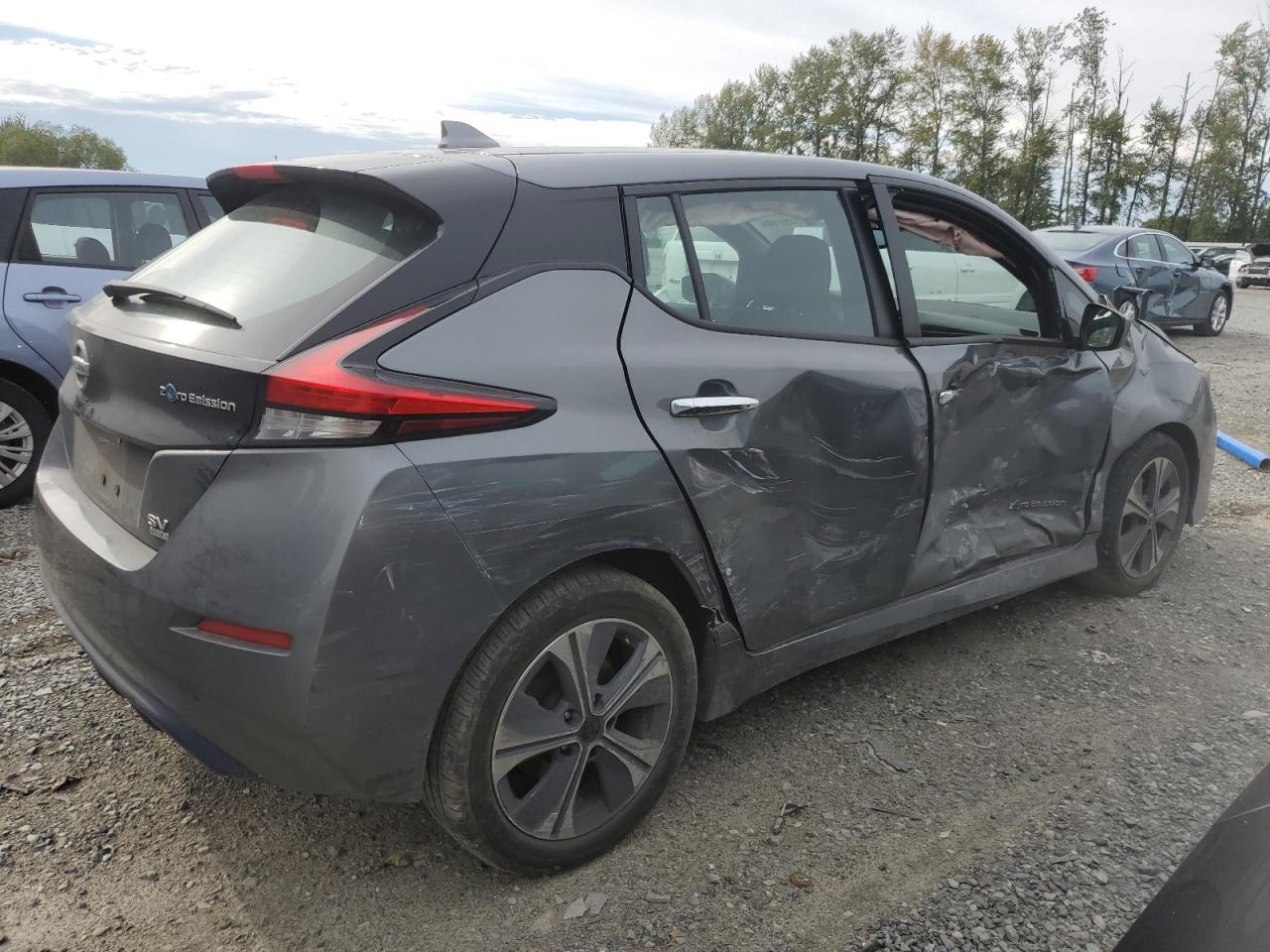 2019 Nissan Leaf VIN 1N4BZ1CP3KC312141 Copart auction photo, side / front end damage thumbnail 3