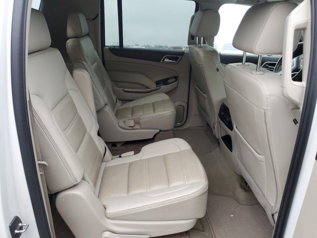 2017 GMC Yukon VIN 1GKS1HKJ7HR302777 Copart auction photo, front end damage thumbnail 11