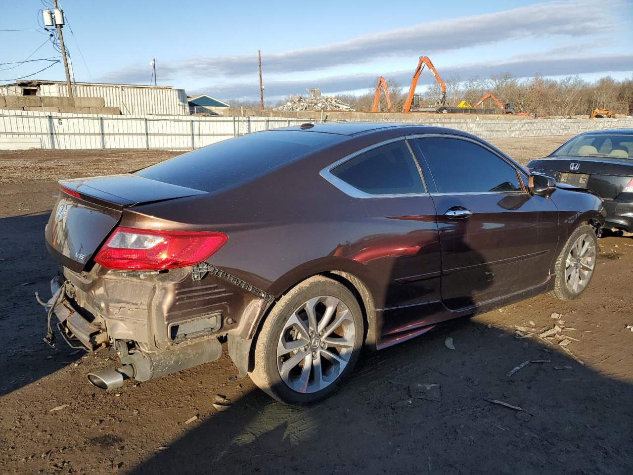 2013 Honda Accord VIN 1HGCT2B86DA002887 Copart auction photo, rear end / front end damage thumbnail 3