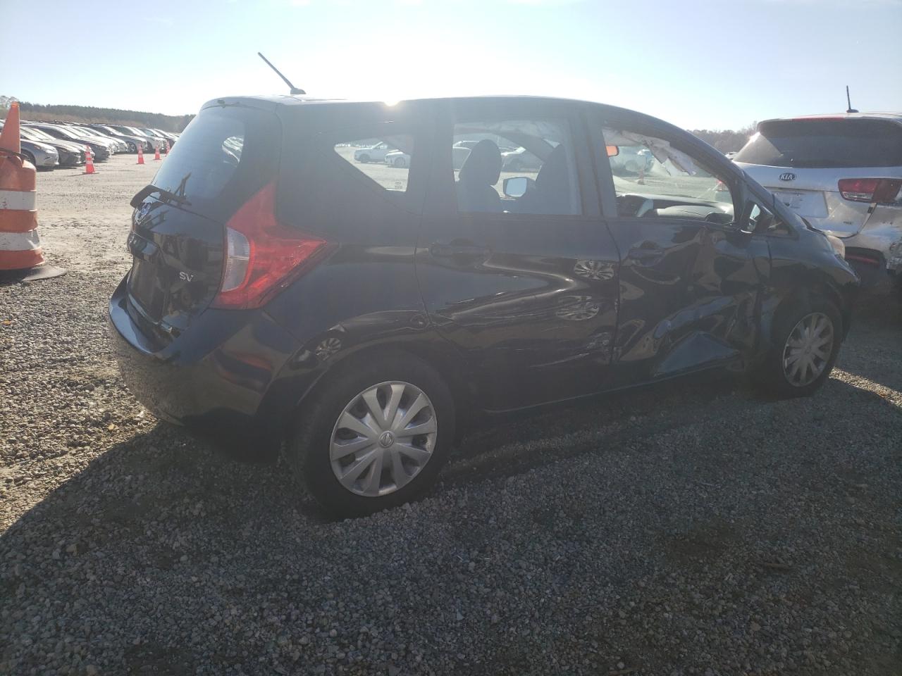 2015 Nissan Versa VIN 3N1CE2CP1FL433215 Copart auction photo, side / front end damage thumbnail 3