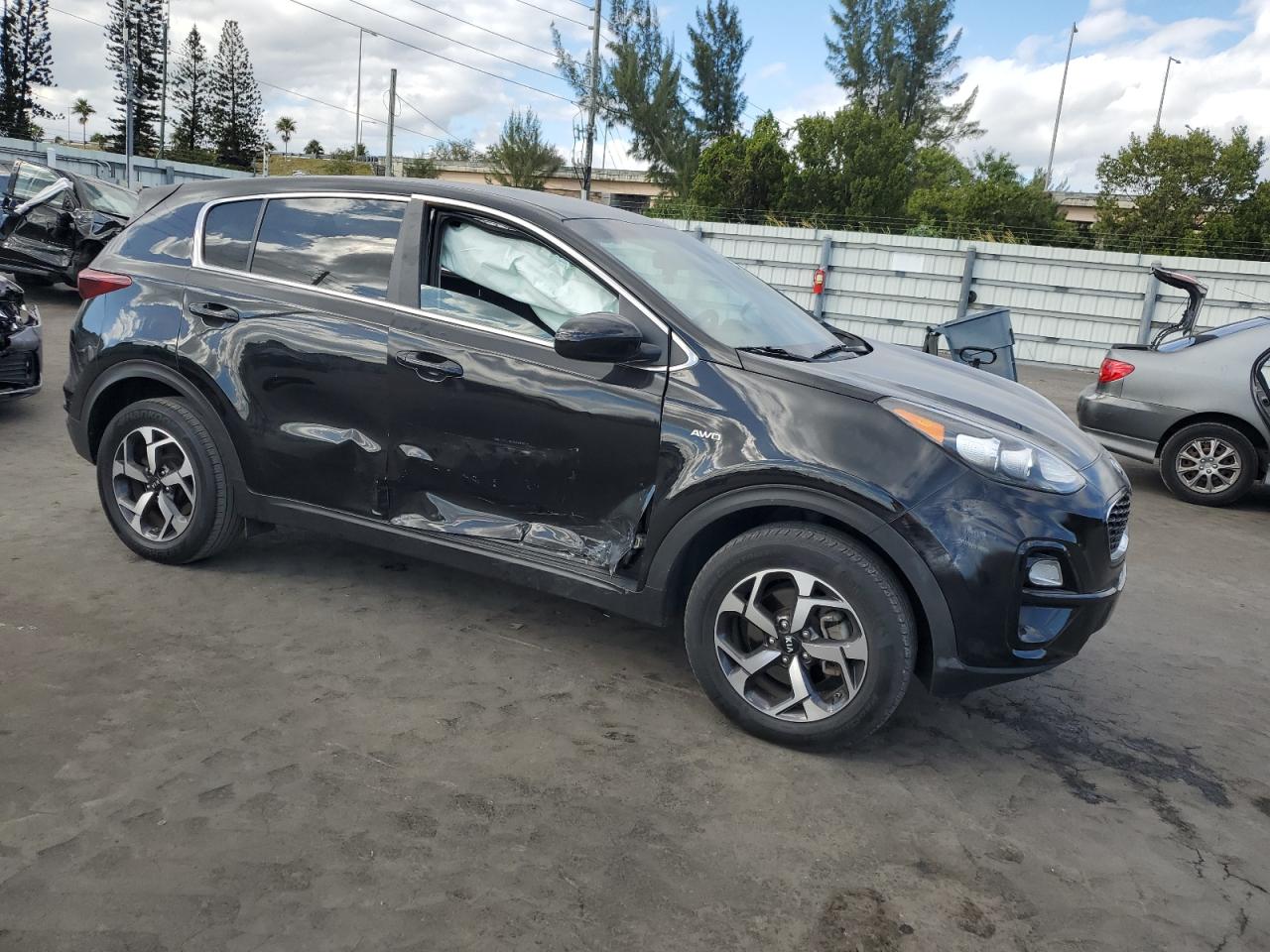 2021 KIA Sportage VIN KNDPMCAC2M7916642 Copart auction photo, side damage thumbnail 4