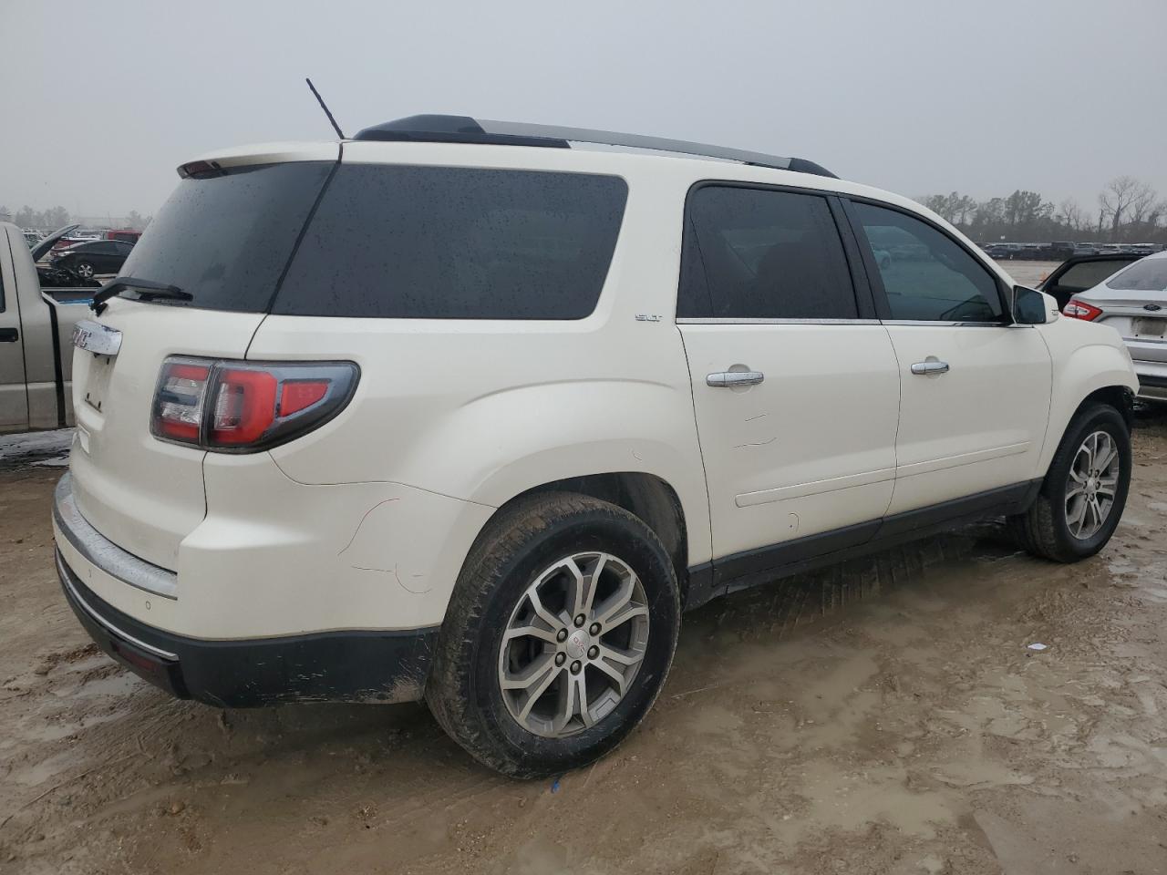 2015 GMC Acadia VIN 1GKKRRKD0FJ132752 Copart auction photo, front end damage thumbnail 3