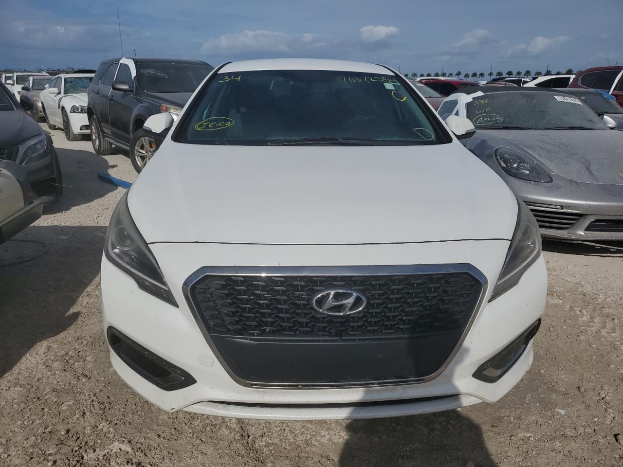 2016 Hyundai Sonata VIN KMHE34L11GA014367 Copart auction photo, water/flood damage thumbnail 5