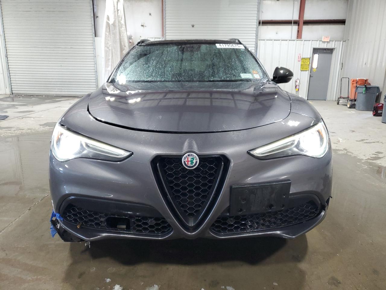 2019 Alfa Romeo Stelvio VIN ZASPAKAN2K7C32117 Copart auction photo, side / front end damage thumbnail 5