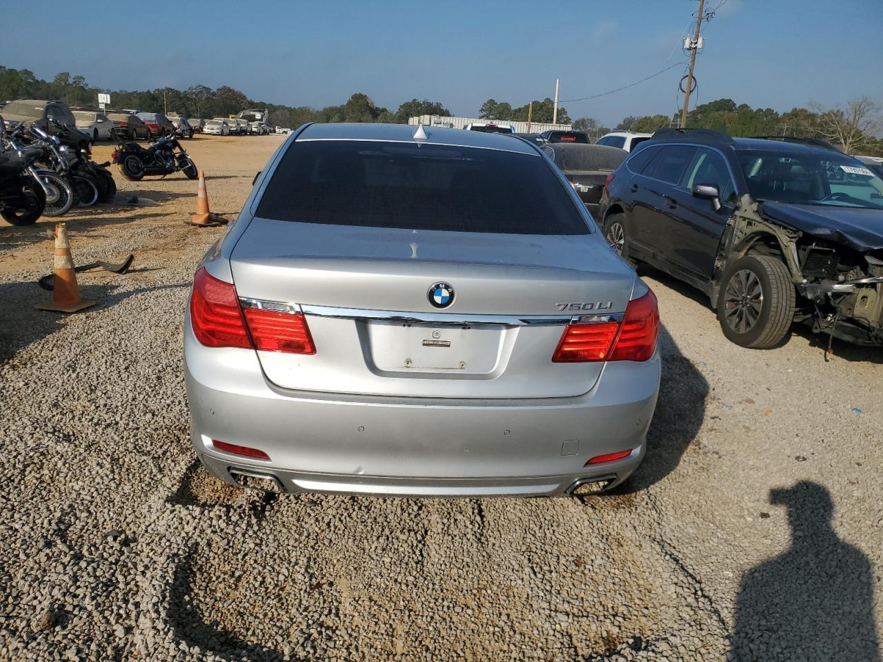 2009 BMW 7er VIN WBAKB835X9CY57735 Copart auction photo, front end / minor dent/scratches damage thumbnail 6