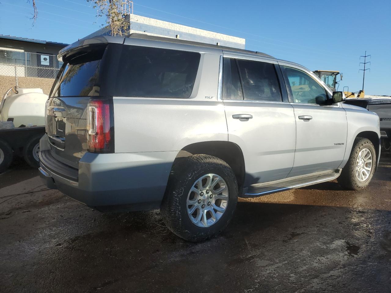 2016 GMC Yukon VIN 1GKS1AKC1GR335796 Copart auction photo, water/flood damage thumbnail 3
