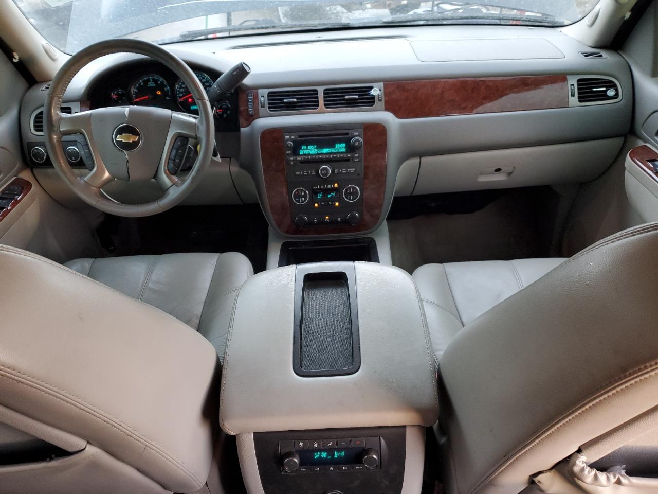 2011 Chevrolet Tahoe VIN 1GNSKBE02BR302001 Copart auction photo, front end damage thumbnail 8