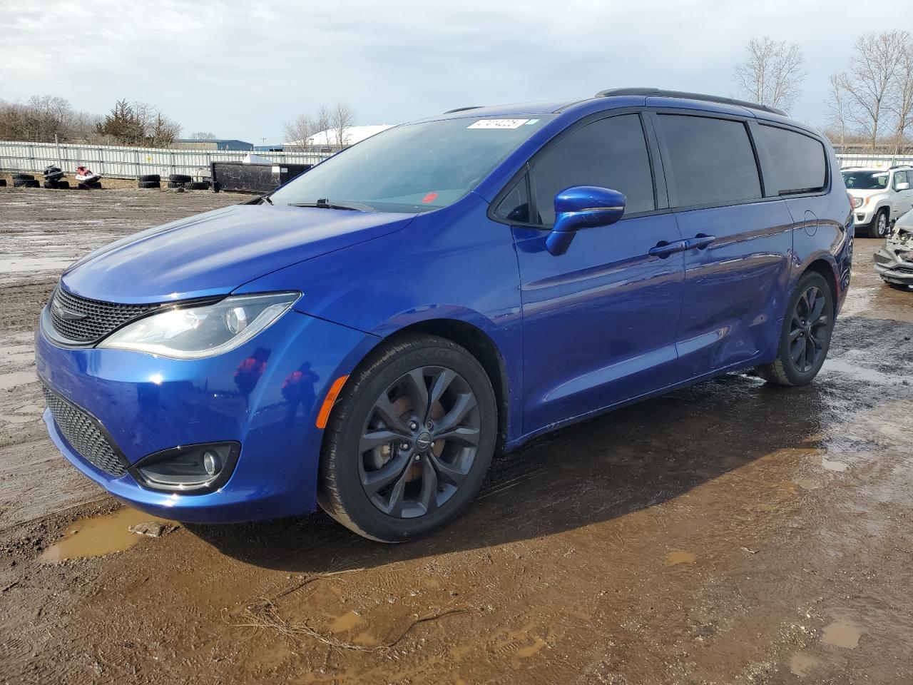 2019 Chrysler Pacifica VIN 2C4RC1GG6KR686870